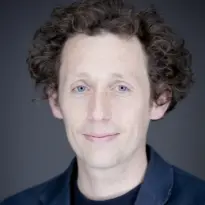 Portrait Etienne Saglio
