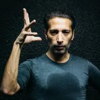Portrait Israel Galvan